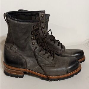 FRYE Men's Dark Gray Leather Boots